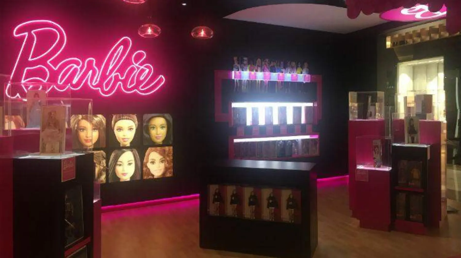 Barbie tienda NOTIMEX -CDMC (1)